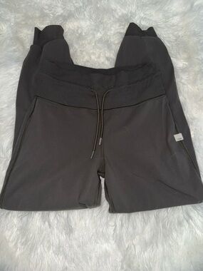 Vuori dark green Women's Track Joggers with Drawstring